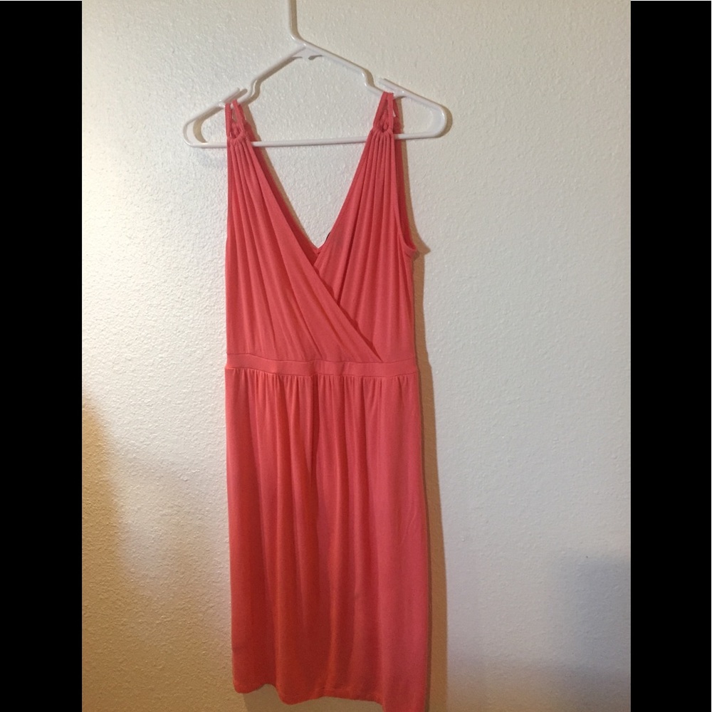 SALE! ⭐️Flattering Comfortable dress with pockets!